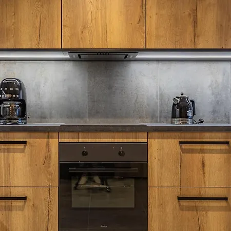 Mountain Tree C27 Invest シクラルスカ・ポレンバ